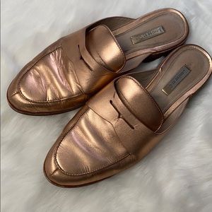 Used Louise eat Cie mules in copper